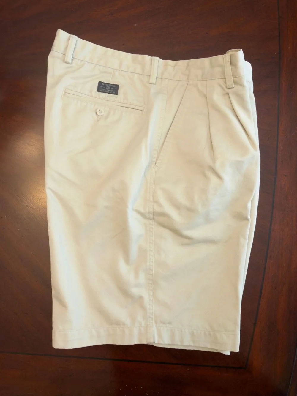 GAP Khakis shorts. 36W. Relaxed Fix. Gently Worn. Excellent Condition